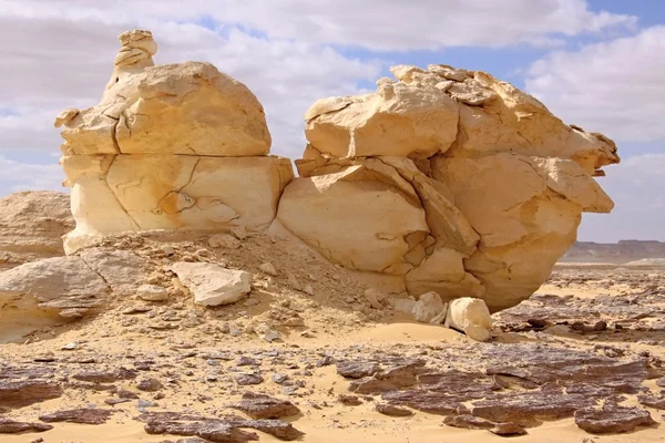 ファラフラ ・ オアシスの近く白い砂漠 — ストック写真