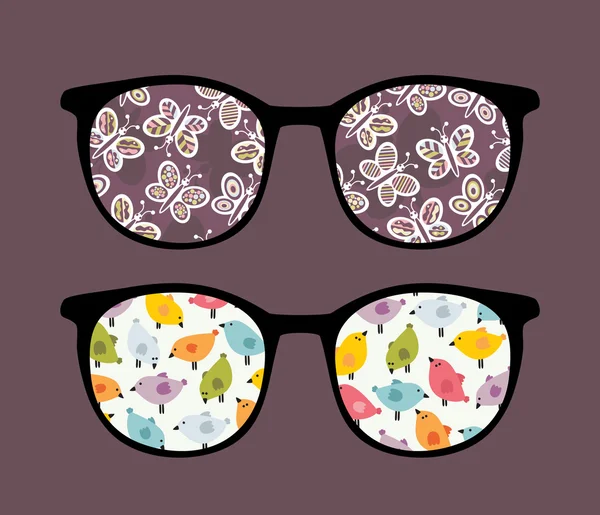 Gafas de sol retro con mariposas y reflejo de aves en ella . — Vector de stock