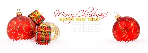 Karácsonyi dekoráció baubles fehér szöveg szóközzel — Stock Fotó