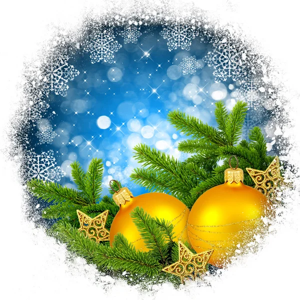 圣诞黄金球和节日背景上松 — 图库照片