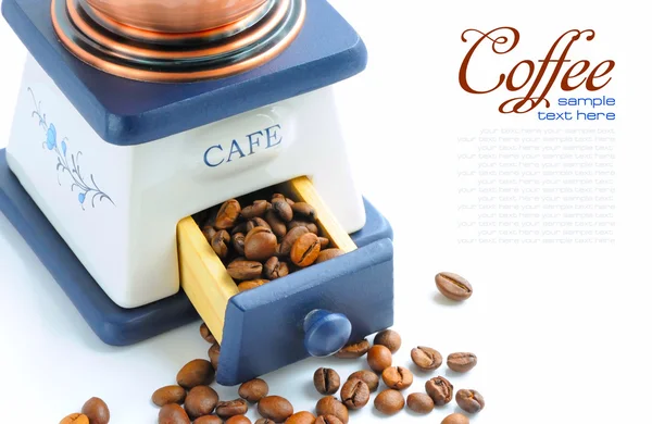 昔ながらのコーヒー グラインダー、コーヒー豆の焙煎 — ストック写真