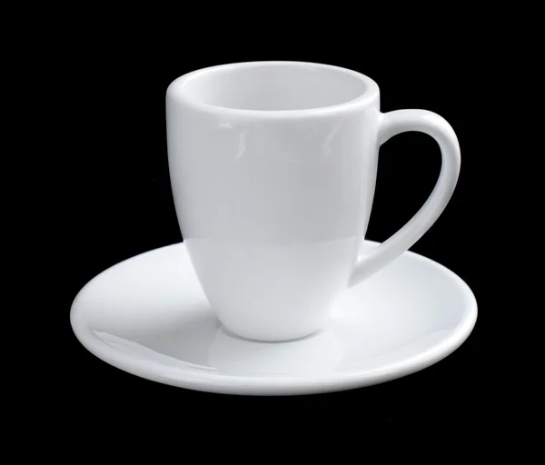 Boş beyaz kahve fincanı ve tabağı siyah arka plan üzerine — Stok fotoğraf