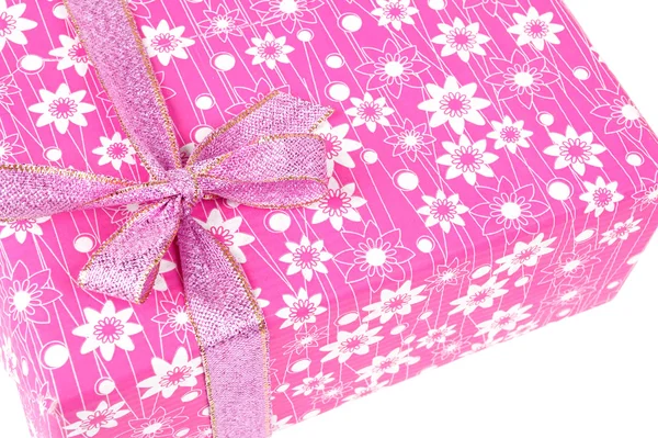 Рожевий подарунковій коробці — стокове фото