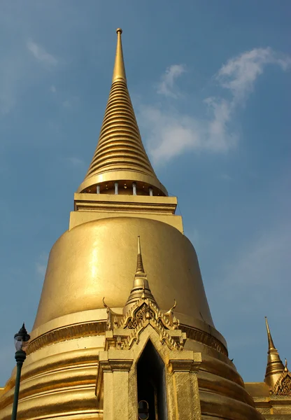 在泰国曼谷著名宏伟的宫殿 — 图库照片