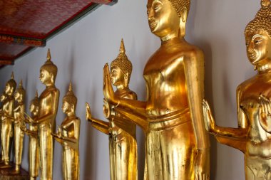 Bangkok wat pho tapınakta altın buddha