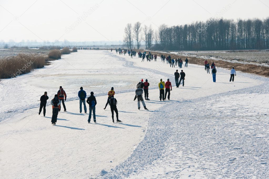 Skaters going to the finisch
