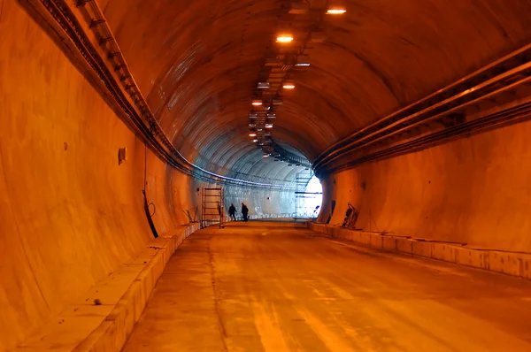 Дорожный тоннель — стоковое фото