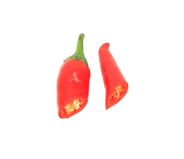 Rode Chili gesneden met zaden vooraan — Stockfoto