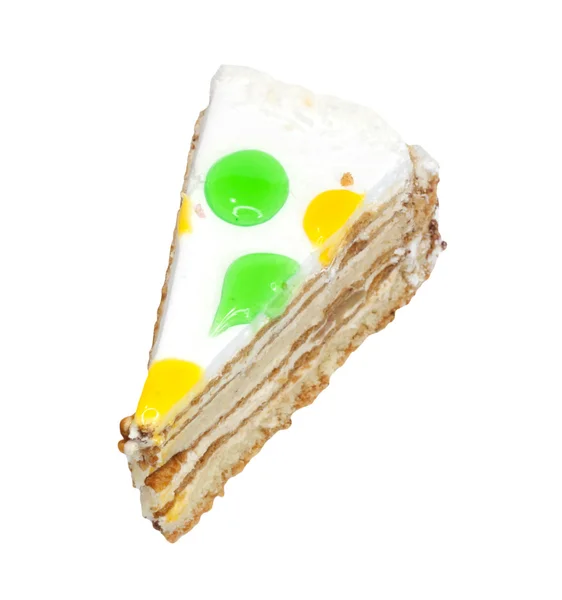 Κέικ με καρύδια, διακοσμημένα. απομονώνονται σε λευκό φόντο. — Φωτογραφία Αρχείου
