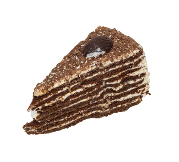 Pièce de gâteau au chocolat remplie de crème isolée — Photo