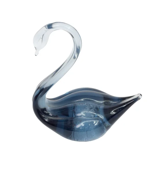 Синий хрустальный лебедь на белом фоне — стоковое фото