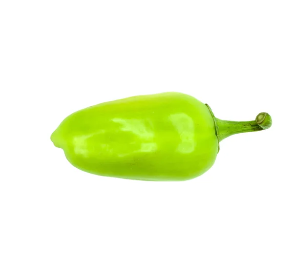 Groene peper geïsoleerd op witte achtergrond — Stockfoto