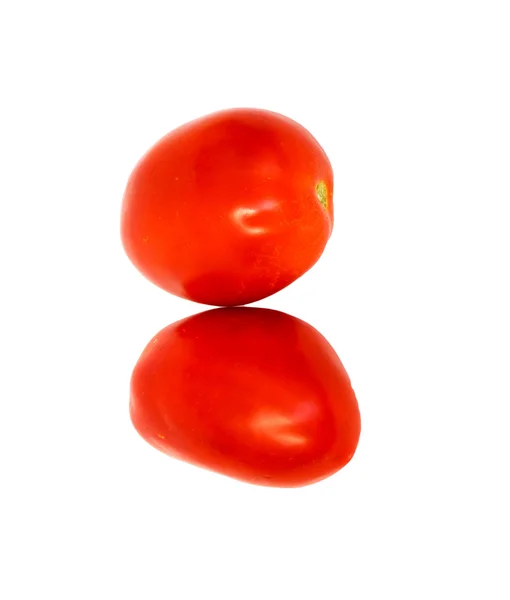 Iki domates üzerinde beyaz izole — Stok fotoğraf