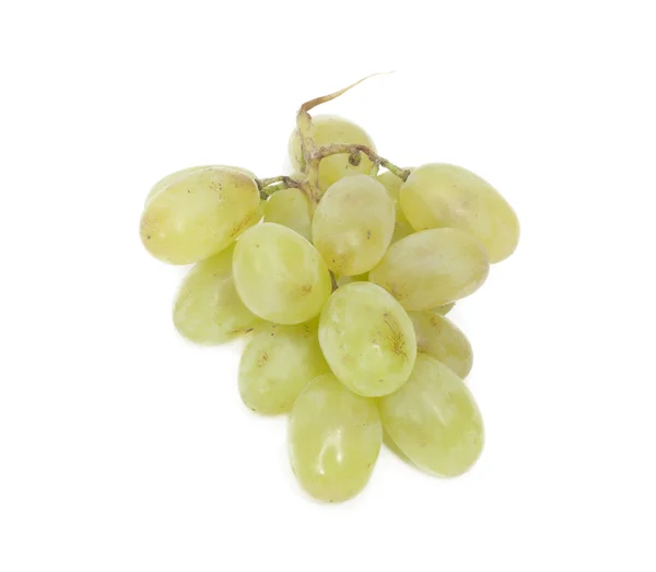 Uvas verdes frescas. Aislado sobre blanco — Foto de Stock