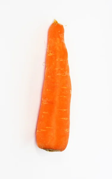 Cenoura fresca isolada sobre um fundo branco — Fotografia de Stock