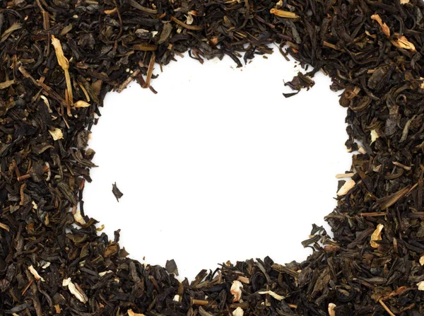 Torrt grönt te på vit bakgrund — Stockfoto