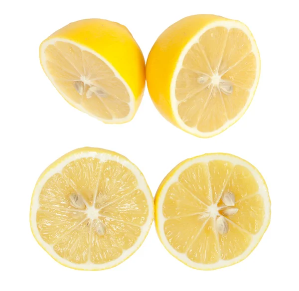 Metades de limão fresco no fundo branco . — Fotografia de Stock