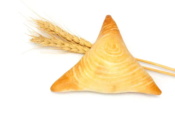 Pão com trigo e espigas — Fotografia de Stock