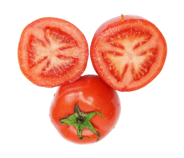 Rode tomaat groente met gesneden geïsoleerd op witte achtergrond — Stockfoto