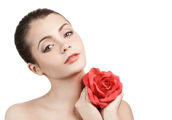 Portrét mladé krásné ženy s červenou růží — Stock fotografie