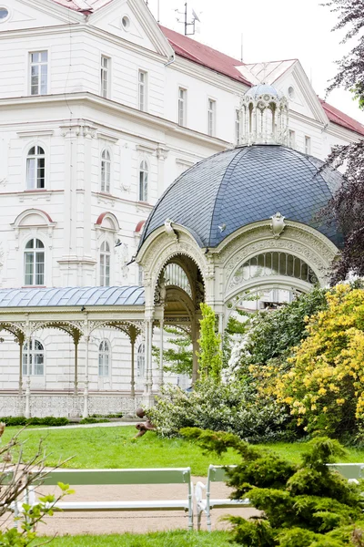 Sadova Colonnade, Karlovy Vary (Carlsbad), Tjekkiet - Stock-foto