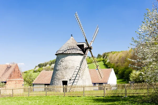 Windmolen, kuzelov, Tsjechië — Stockfoto