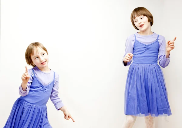 Dos hermanas bailarinas —  Fotos de Stock