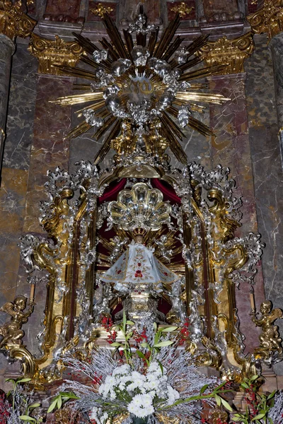 Interieur van de kerk van Sint Maria met kind Jezus van Praag — Stockfoto