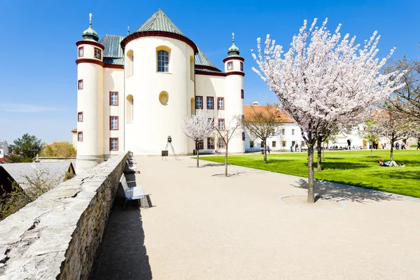 Klooster is tuin in litomysl, Tsjechië — Stockfoto