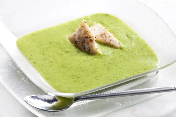 Mix broccoli and cauliflower soup with cod — Stock Photo, Image