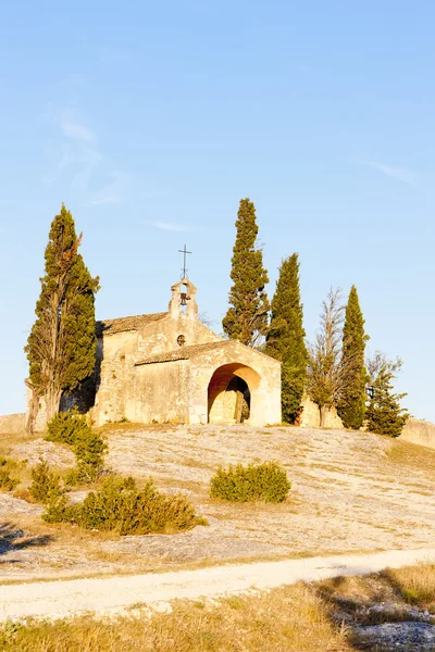 Каплиця святого Sixte поблизу Eygalieres, в Провансі, Франція — стокове фото