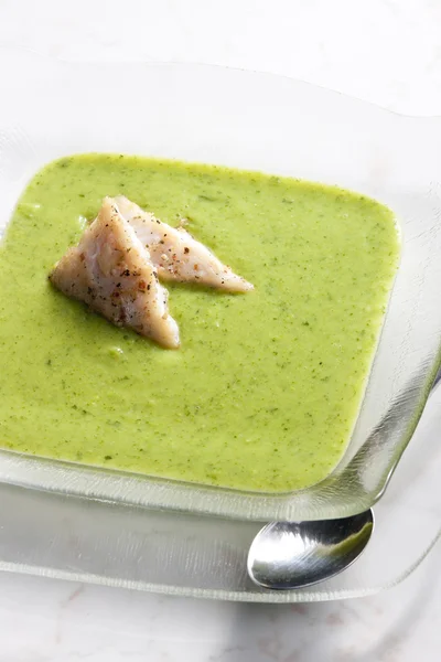 Mix broccoli and cauliflower soup with cod — Stock Photo, Image