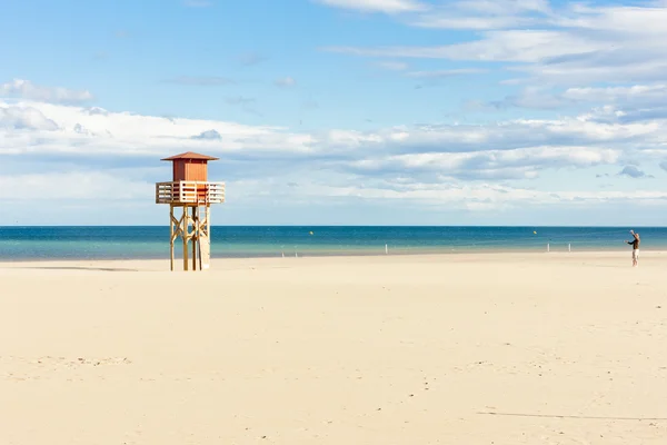 Életmentő kabin-Narbonne-Plage, Languedoc-Roussi a strandon — Stock Fotó
