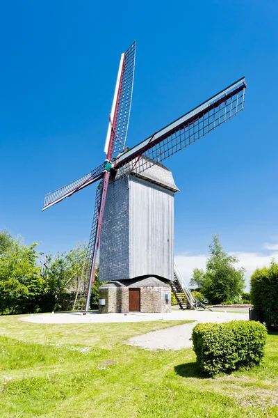 Wooden windmill Drievenmeulen near Steenvoorde, Nord-Pas-de-Cala — Stock Photo, Image