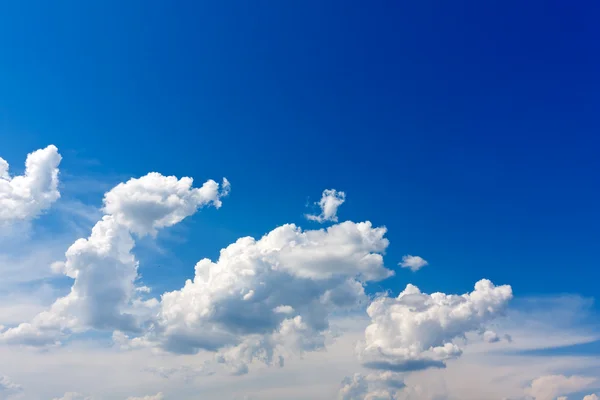 Belle nuvole in cielo — Foto Stock