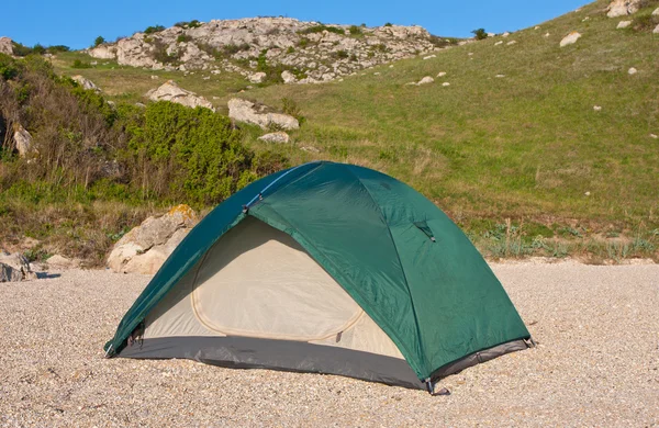 Sahilde çadır turizm — Stok fotoğraf