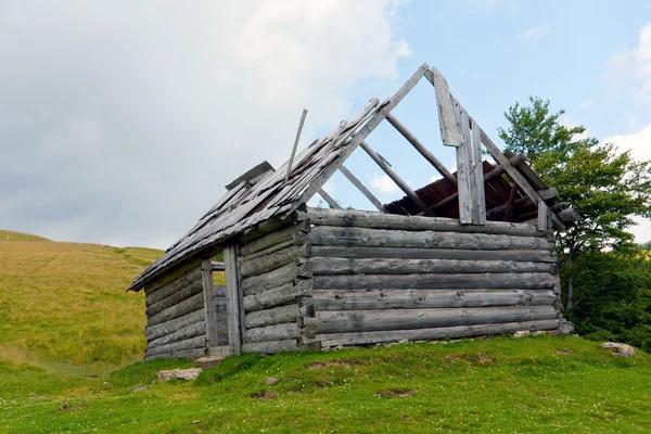 जुन्या लाकडी घर — स्टॉक फोटो, इमेज