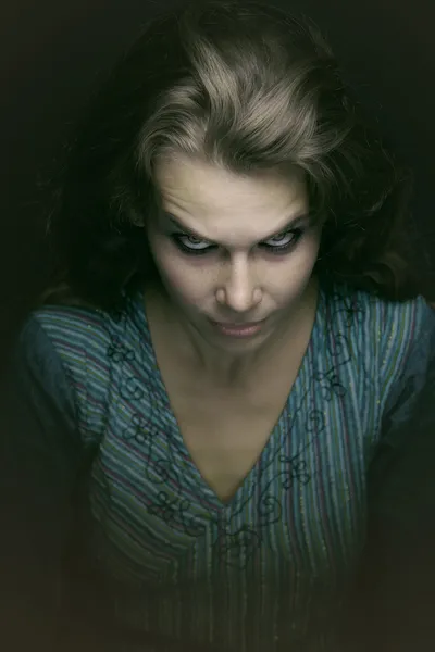 Τρομακτικό και τρομακτικό σατανική γυναίκα — Φωτογραφία Αρχείου