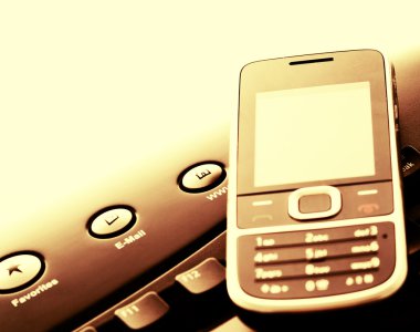 modern iletişim - mobil telefon ve e-posta