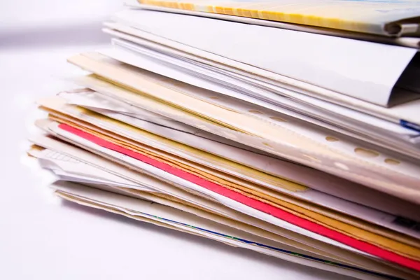 Pilha de pastas de documentos bagunçados — Fotografia de Stock