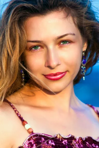 Mooie sensuele jonge vrouw — Stockfoto