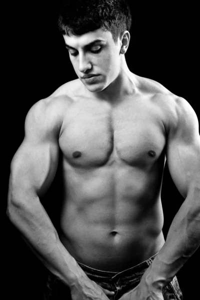 Μεγάλη μυϊκή σέξι νέους bodybuilder — Φωτογραφία Αρχείου