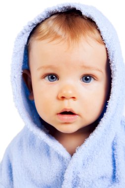 bir bebek çocuk üzerinde beyaz izole mavi gözlü