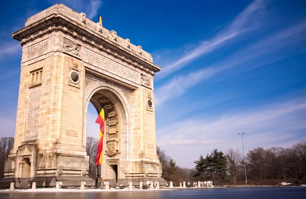 Arco do triunfo em Bucareste Roménia — Fotografia de Stock