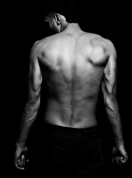 Homem apto magra com costas musculares — Fotografia de Stock