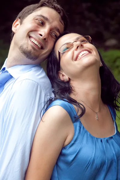 Retrato de feliz alegre pareja juguetona —  Fotos de Stock