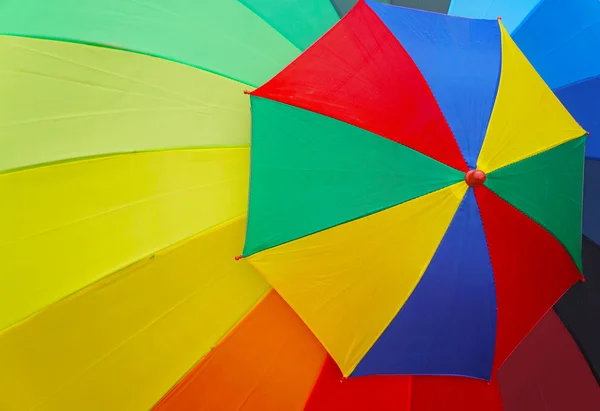 Grand et petit parapluie coloré — Photo