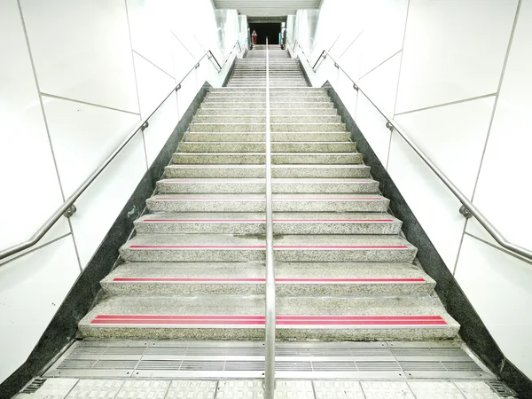 Escalera subterránea — Foto de Stock