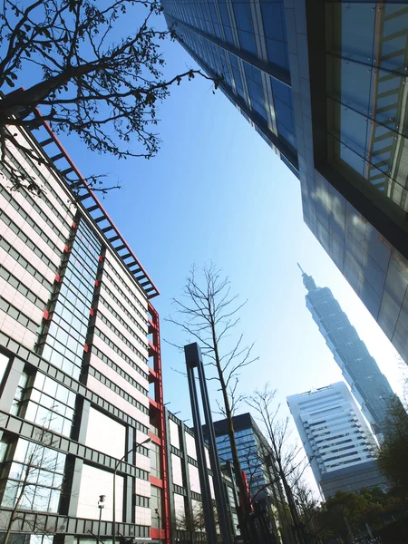 Moderne gebouwen en zonlicht — Stockfoto