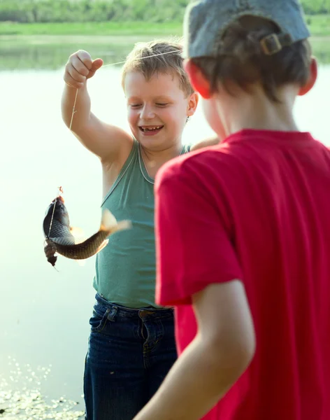 Il giovane pescatore . — Foto Stock